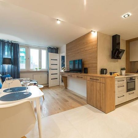 Rondo Onz P&O Serviced Apartments ワルシャワ エクステリア 写真
