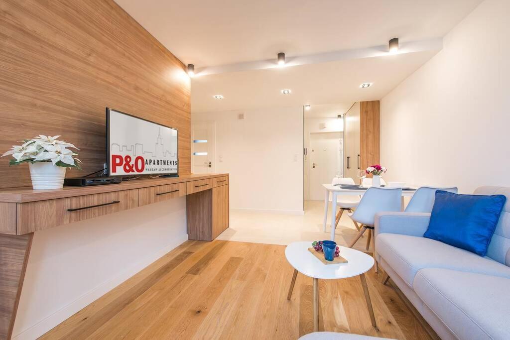 Rondo Onz P&O Serviced Apartments ワルシャワ エクステリア 写真