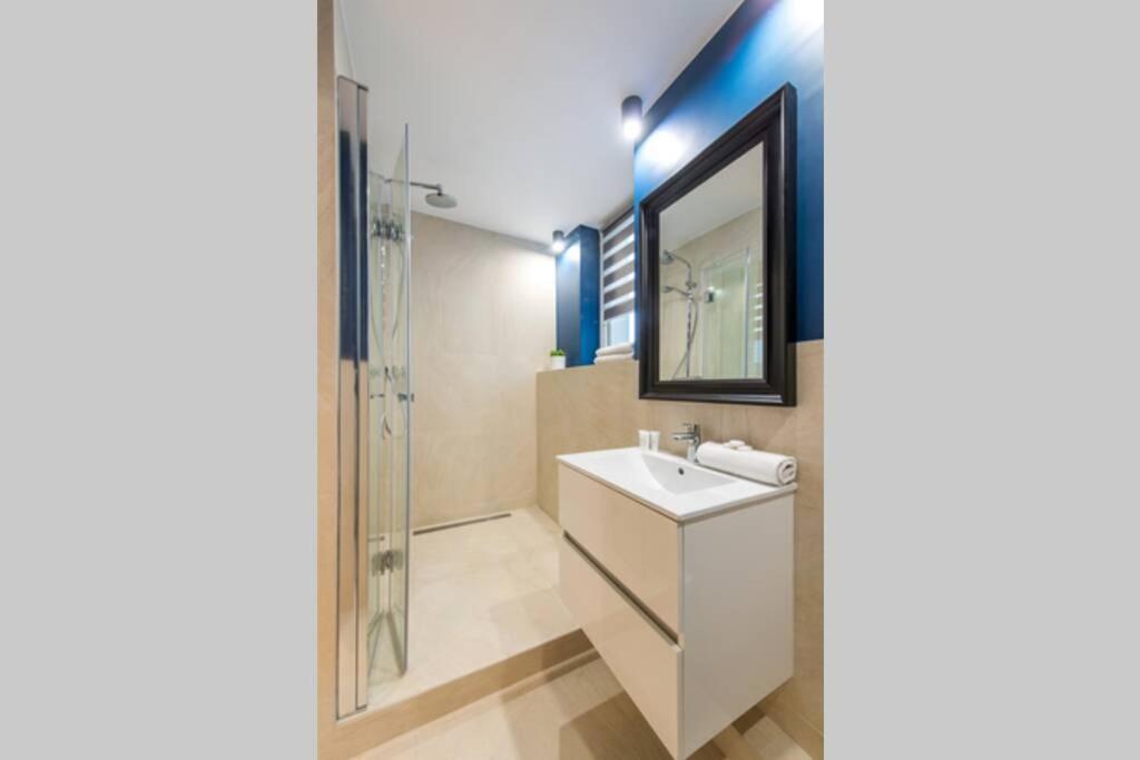 Rondo Onz P&O Serviced Apartments ワルシャワ エクステリア 写真